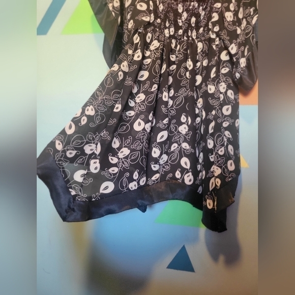 Agora Women's Black And White Flowy Boho Top Size Medium - Picture 7 of 14